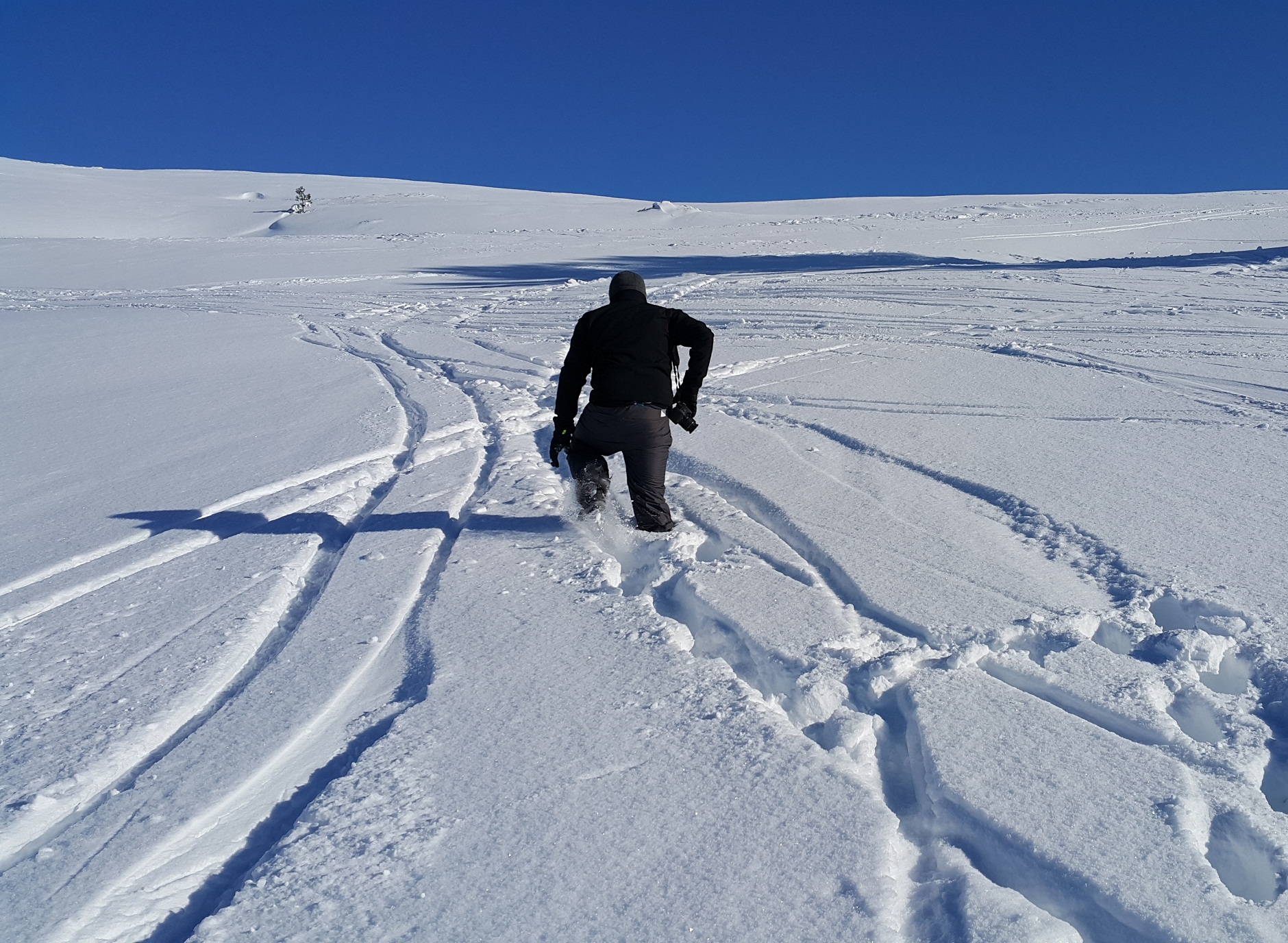 Karda doğa yürüyüşü